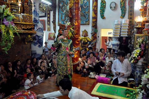 exhibition worshiping mother godnesses