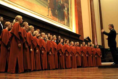 performance of dominante
