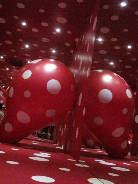 YAYOI KUSAMA Obsessions_7442