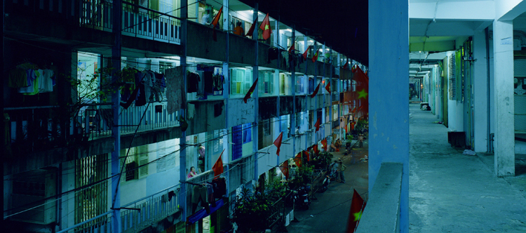 The aesthetics of disappearing | Apart-ment 727 Tran Hung Dao 2004 - 2006 Single-channel video Dimensions: 2:38 mins Photo Courtesy of artist, taking from Singapore Biennale website