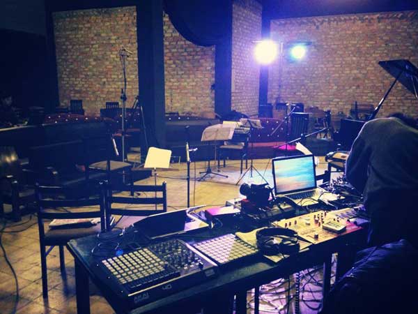 DomDom, the experimental music hub of Hanoi, located on the 3rd floor of building A in Zone 9 (photo taken from Facebook page: Triệu chữ ký
