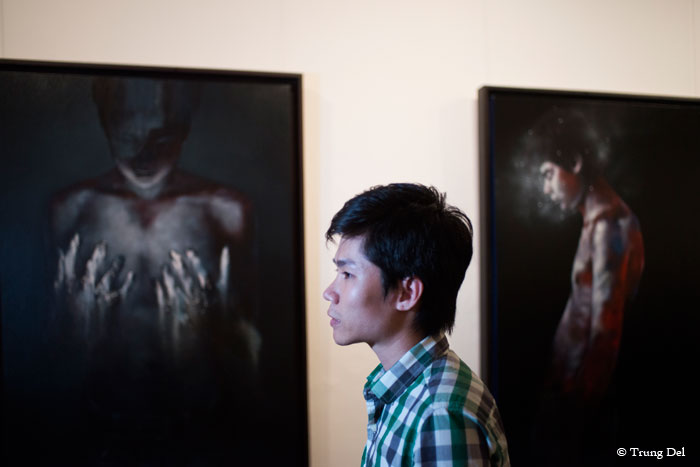 Artist Truong The Linh and his series of self-portraits (2014, acrylic on canvas)