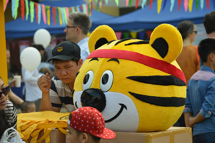 Bazaar 2014 - Asian Tiger