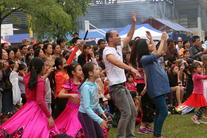 Bazaar 2014 - Dance action