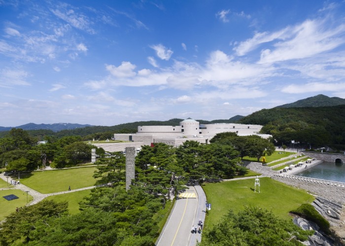 2016-MMCA-International-Research-Fellowship
