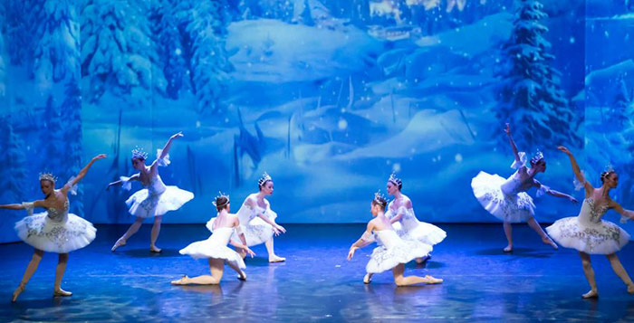 performance-of-the-nutcracker-by-russian-ballet-company-talarium-et-lux